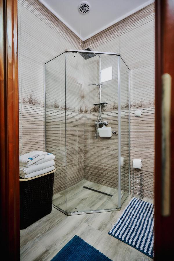Galiceanu Apart Deluxe Бистрица Экстерьер фото